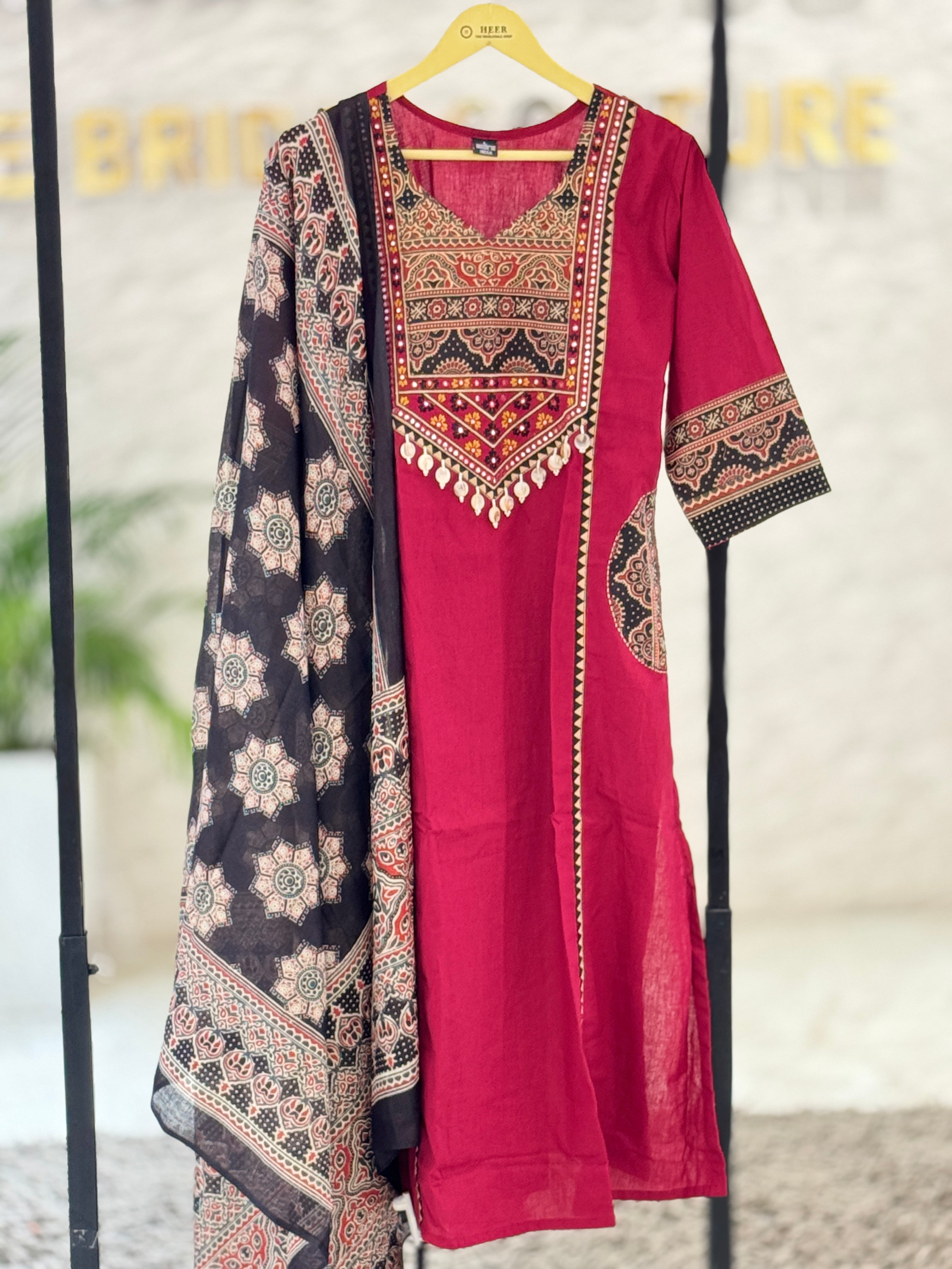 Q562844 Elegant Crimson Red Cotton Suit Set with Kalamkari Print Dupatta (M-XXL)