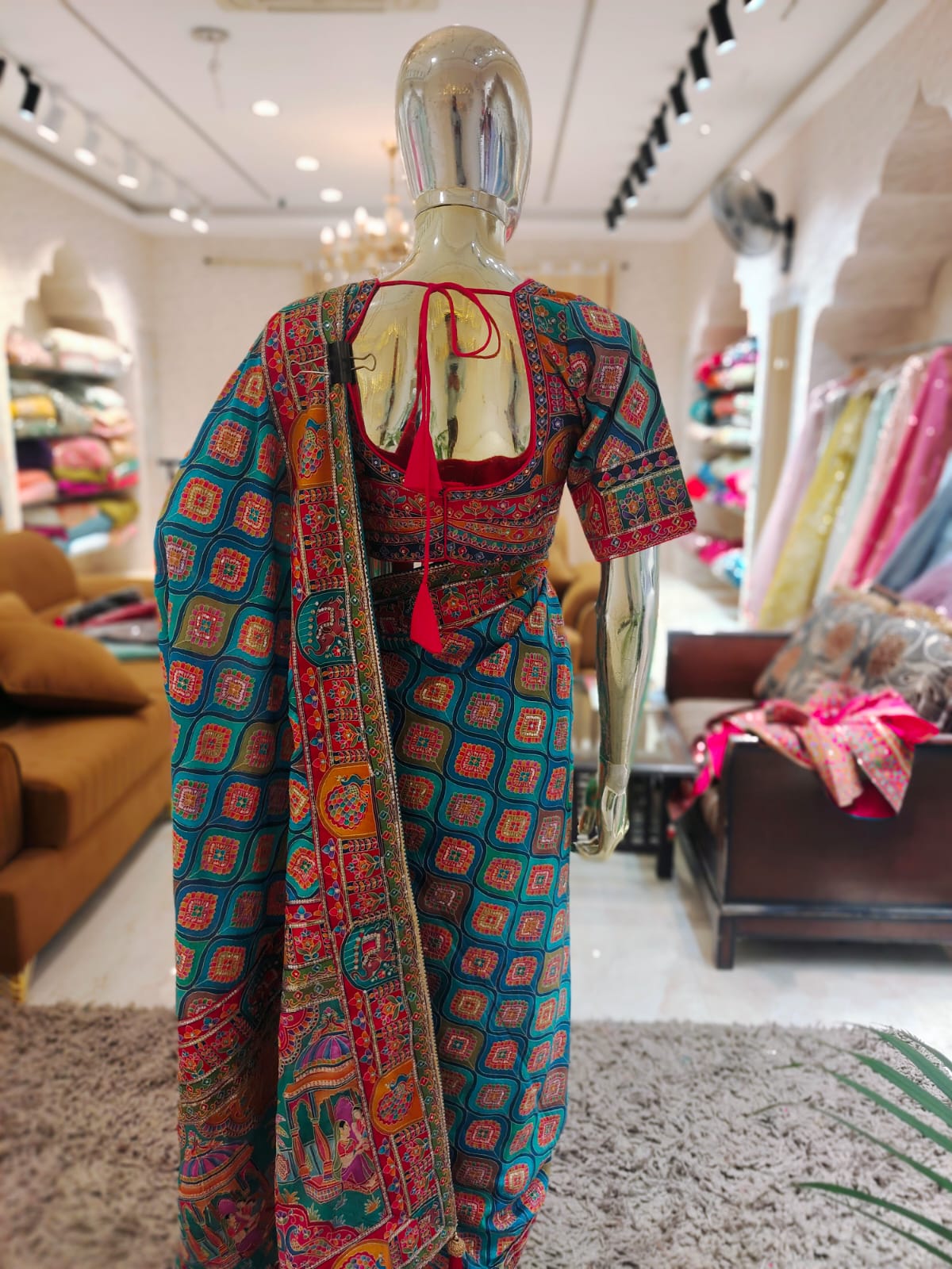 Q562743 Multicolour vibrant Saree