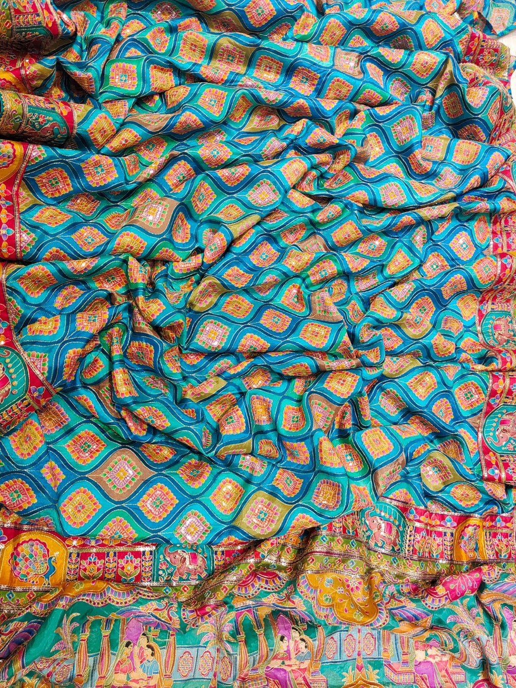 Q562743 Multicolour vibrant Saree