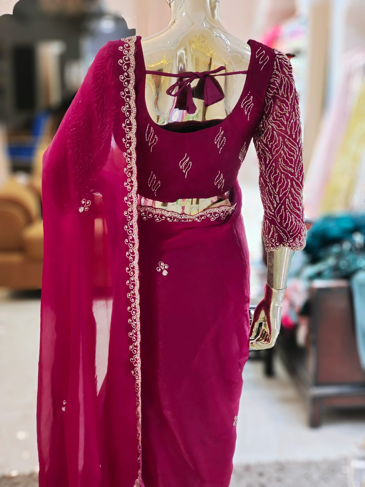 Q562685 Wine Jimmy Choo Saree