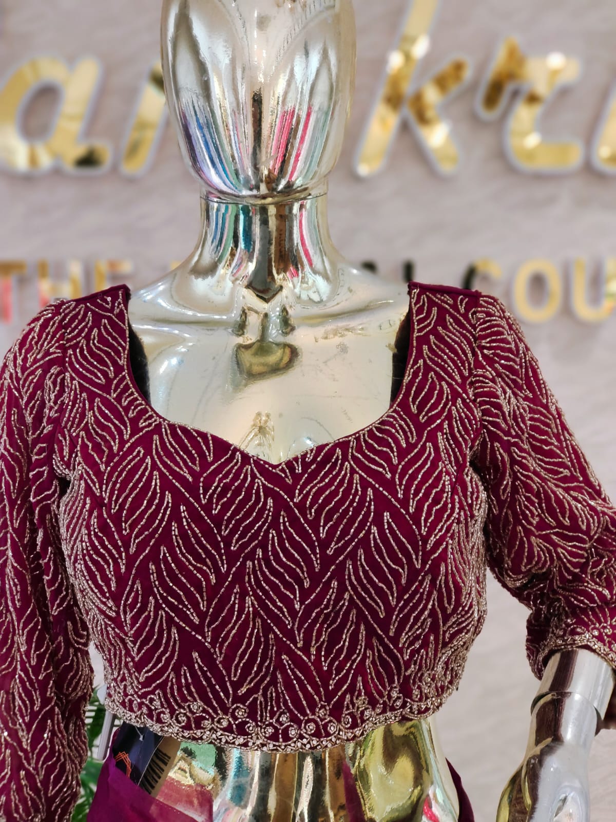Q562685 Wine Jimmy Choo Saree