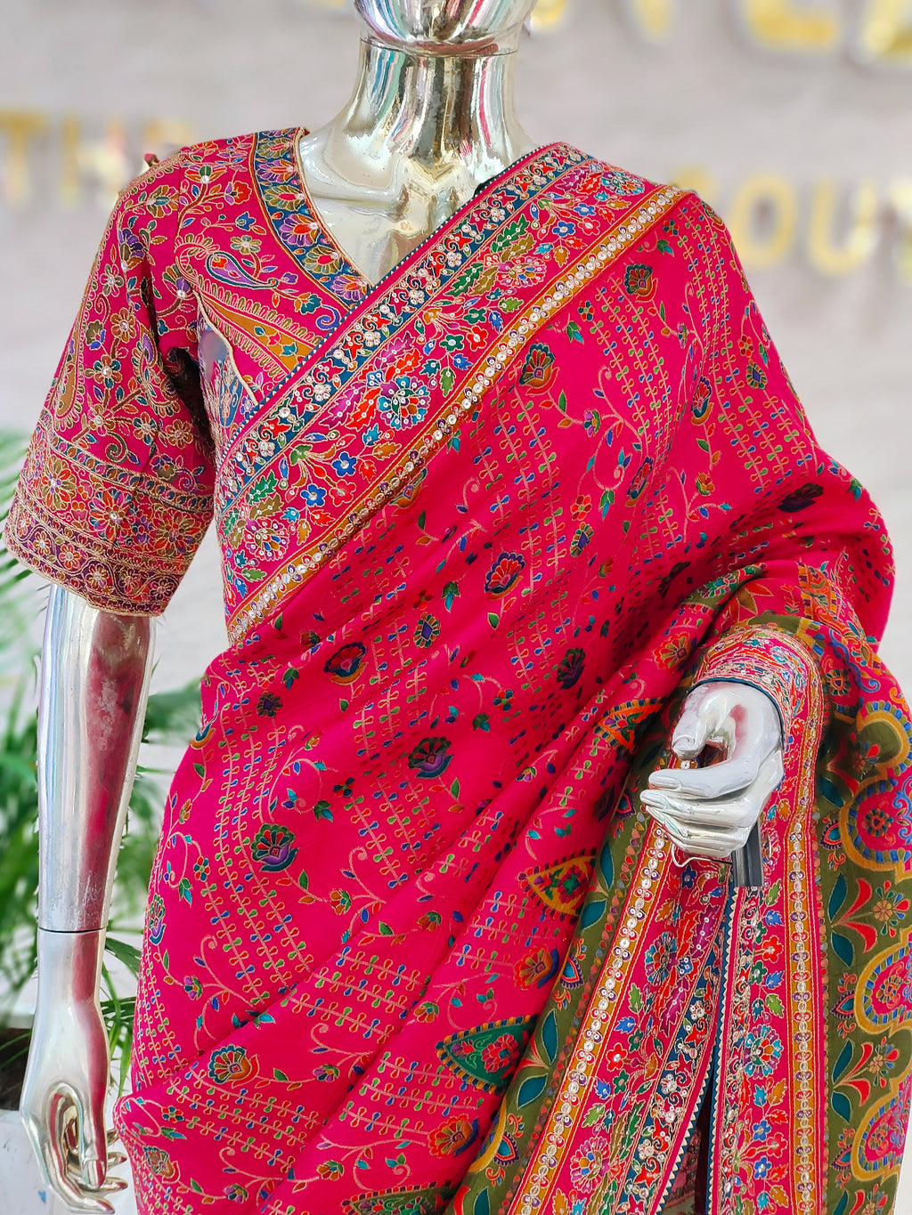 Q562746 Multicolour Printed hand embroidered Saree